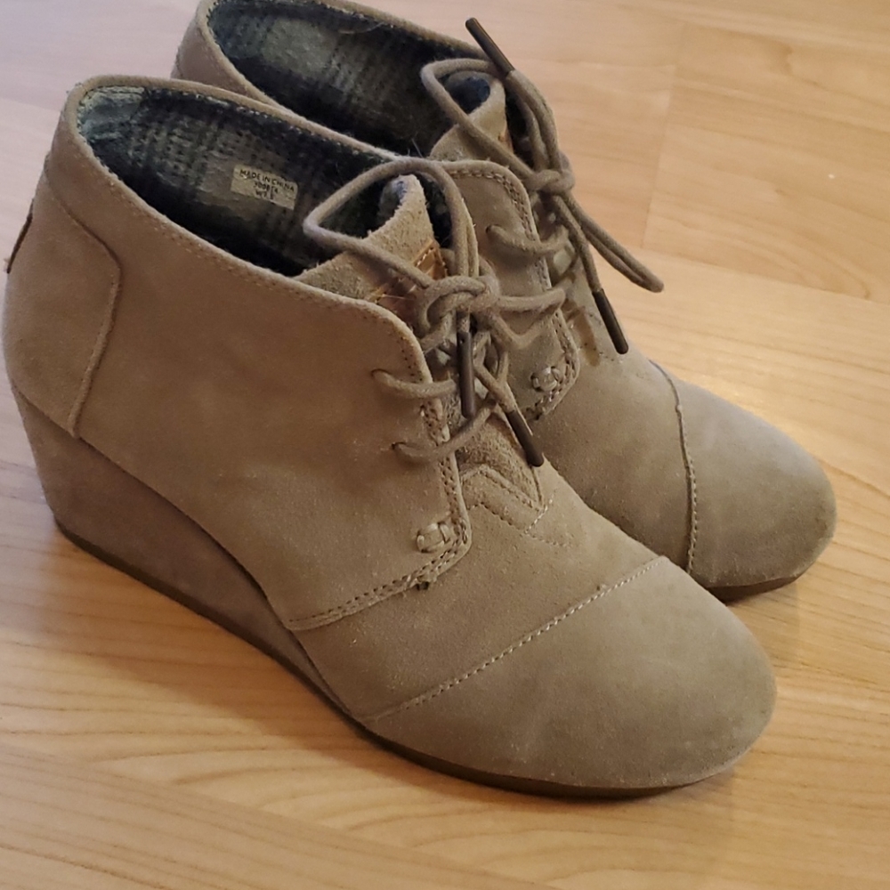 Toms Desert Wedge Booties